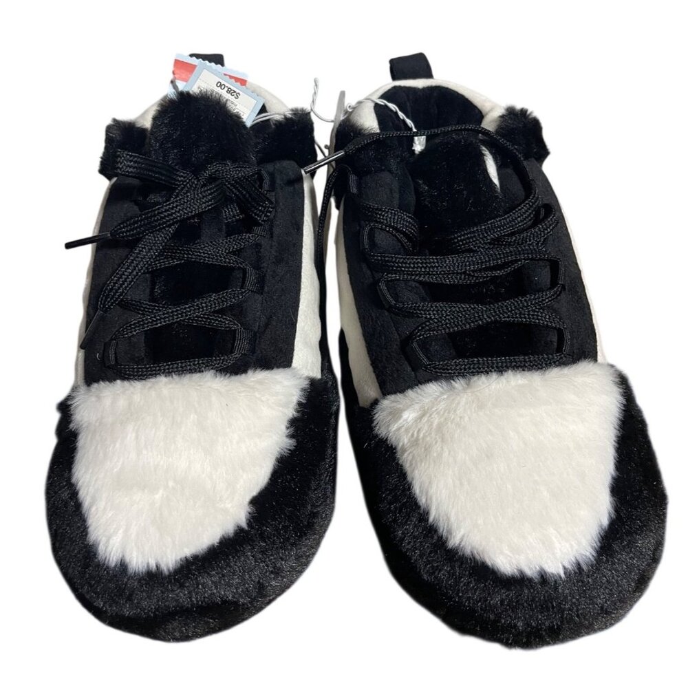 Cat & Jack Big Kids Journey Sneaker Slippers Size 4-5 Black White Plush Lace Up